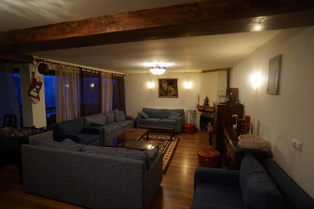 Casa Paltinu Pensión *